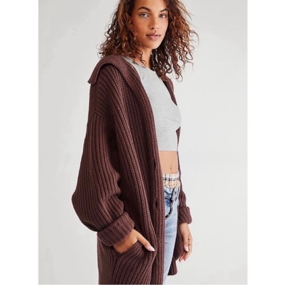 Free People Sweaters - Free People EUC Swim Too Deep Cardigan Size Medium in Bitter Bark ( Dark Brown )